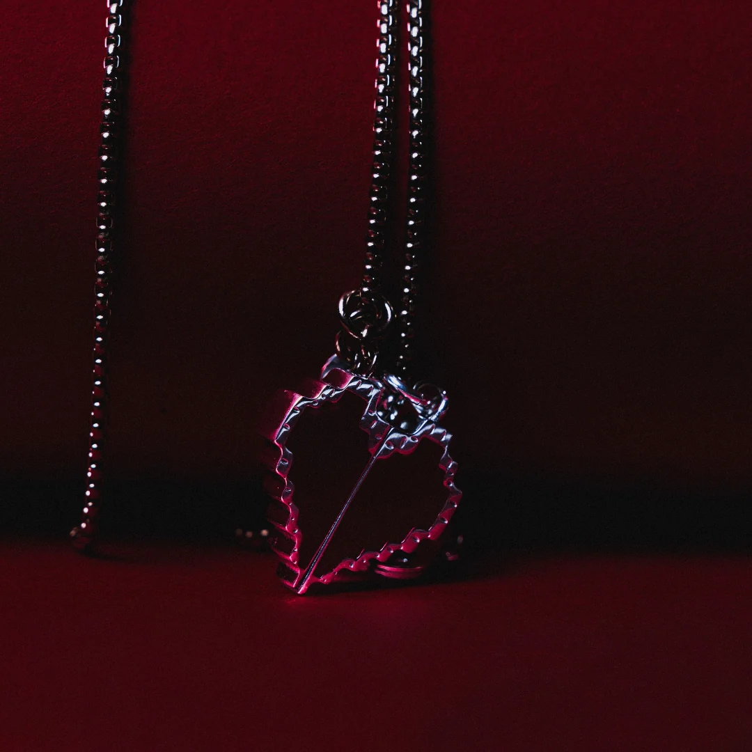 CLÀT Digital Love Necklace Set - Image 4