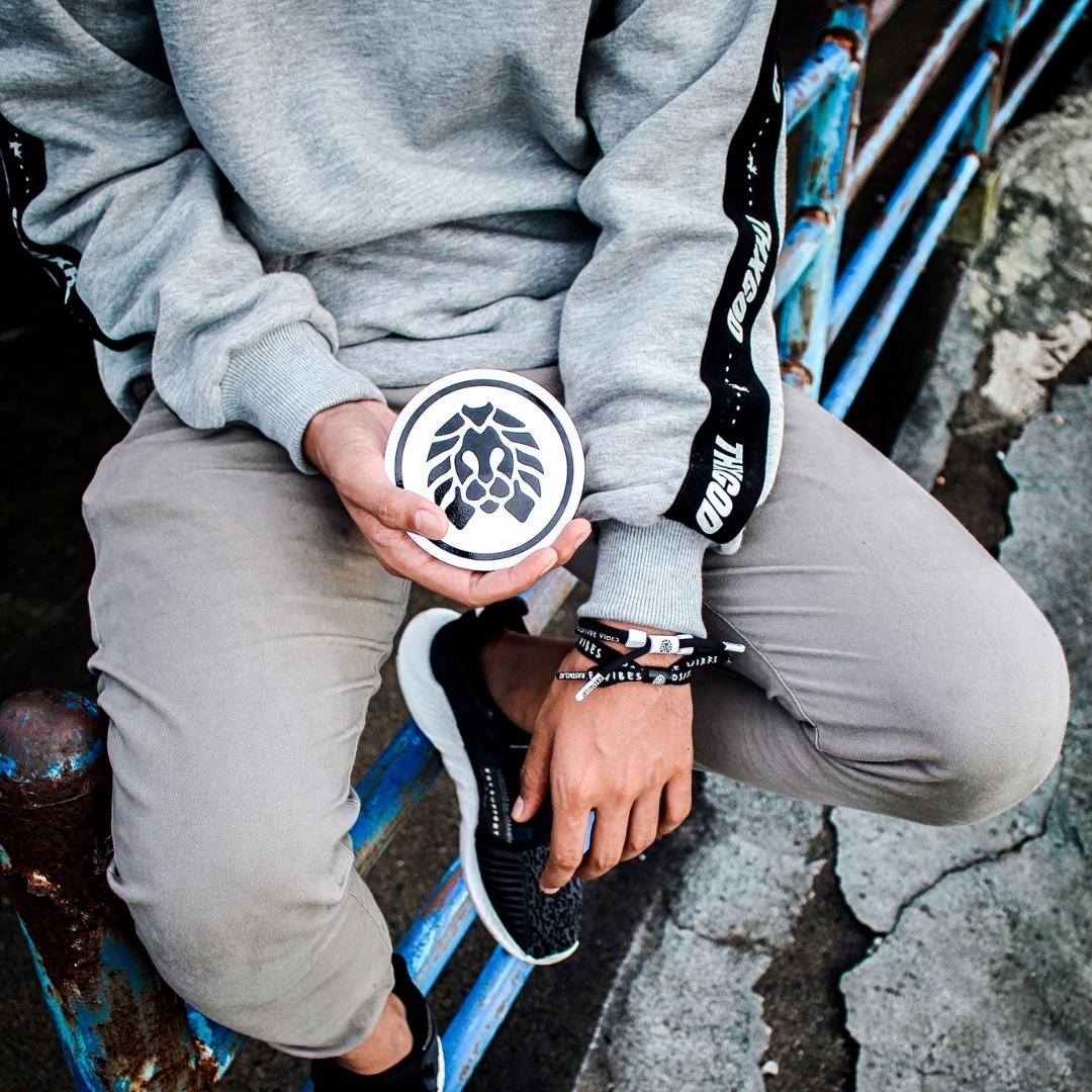 "Positive Vibes" Printed Knotted Bracelet - Image 8